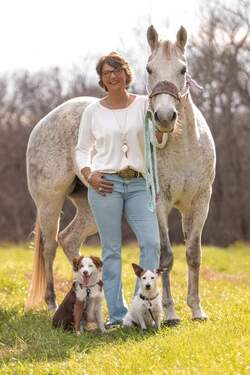 Equine Edge Riding logo