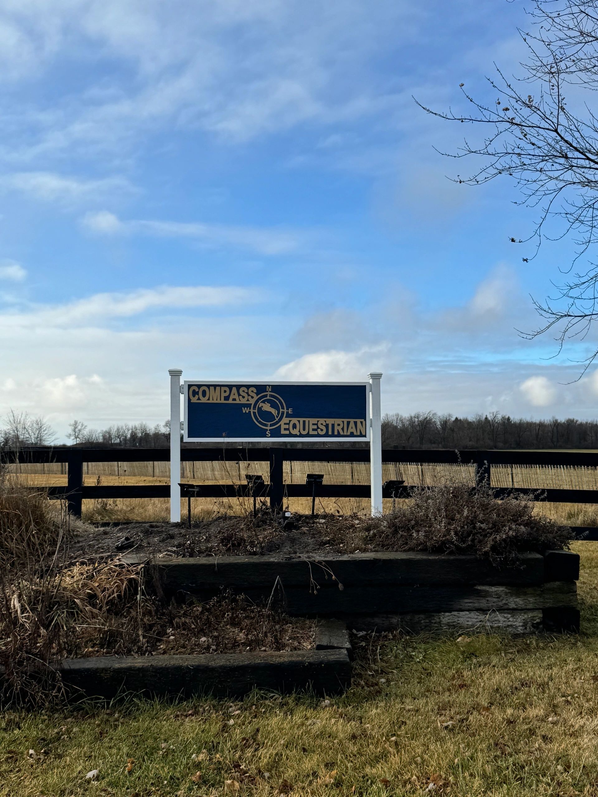 Compass Equestrian LLC logo